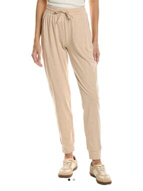 Petite Plume women’s lounge pants size XL
Camel color elastic drawstring waist